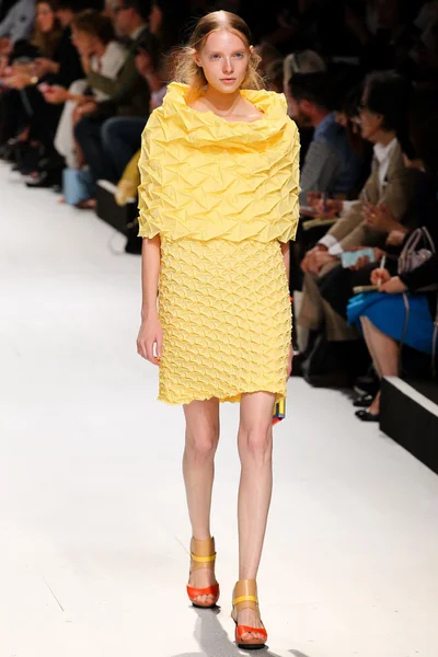 Look 23